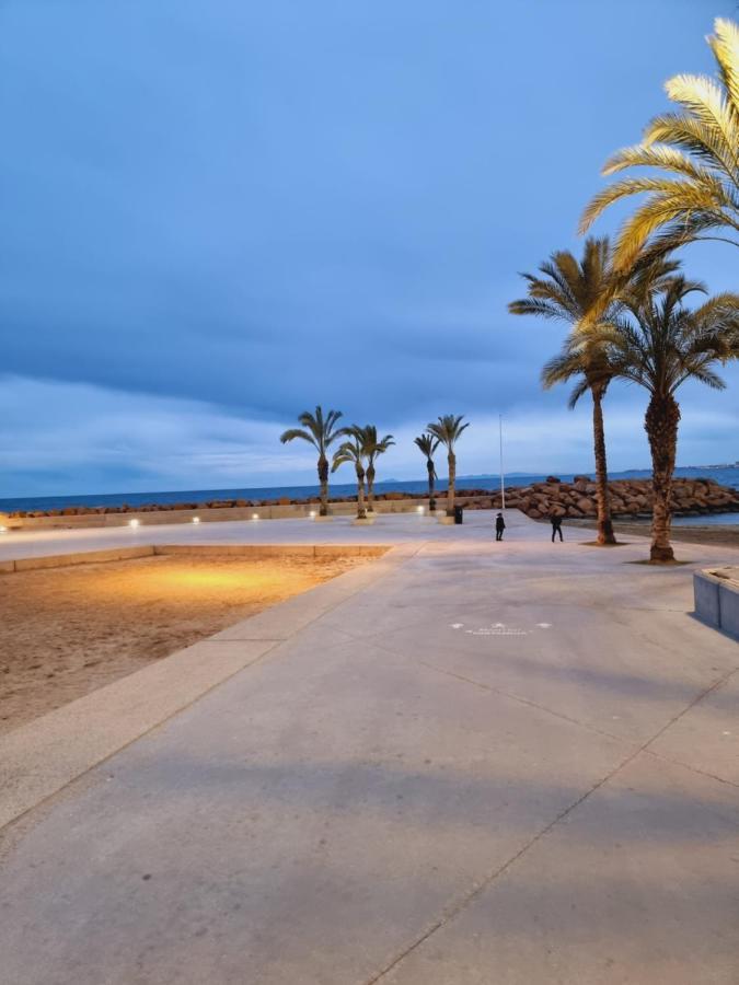 Luxury Evita Apartments In Torrevieja Eksteriør bilde