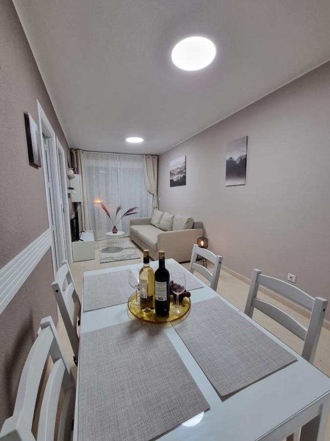 Luxury Evita Apartments In Torrevieja Eksteriør bilde